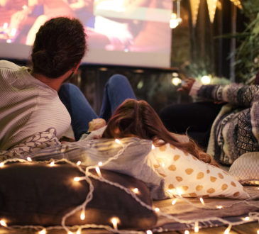 Movie Night Outfit Ideas: Stylish and Cozy Looks to Try